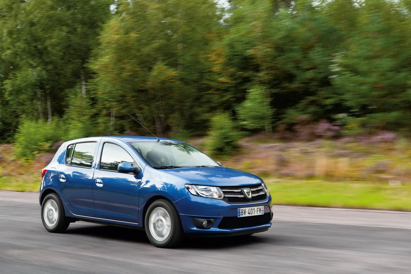 [Dacia-Logan-Sandero-37%255B2%255D.jpg]