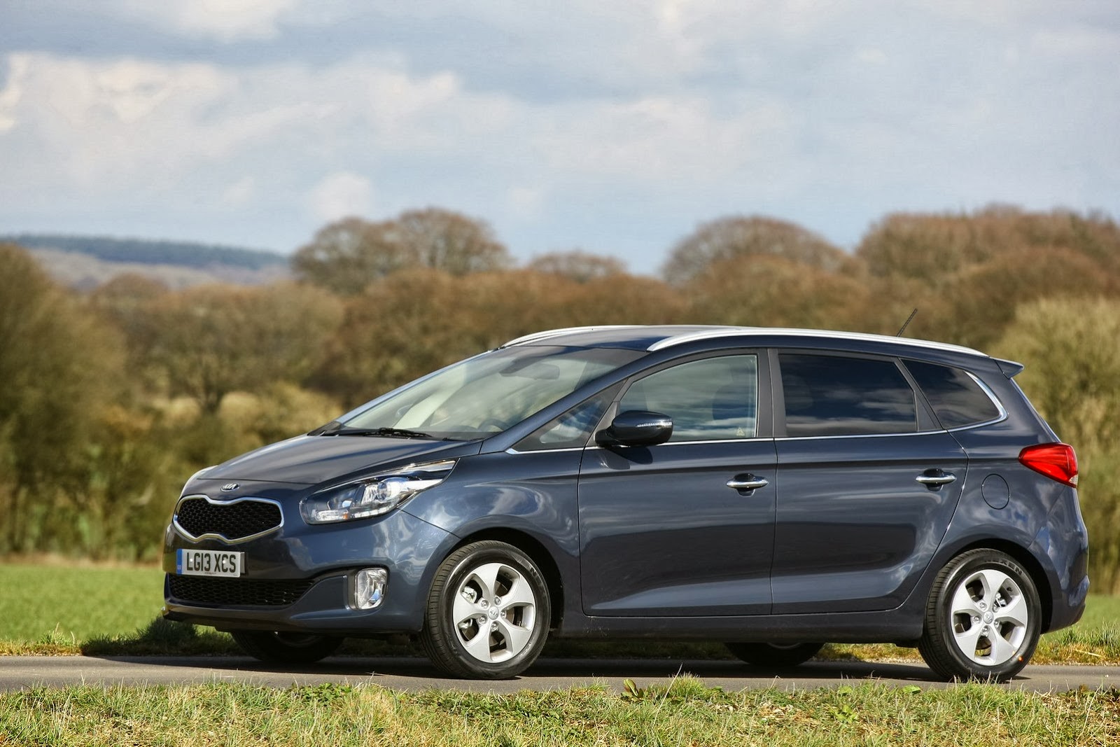 [Kia-Carens-New-10%255B2%255D.jpg]