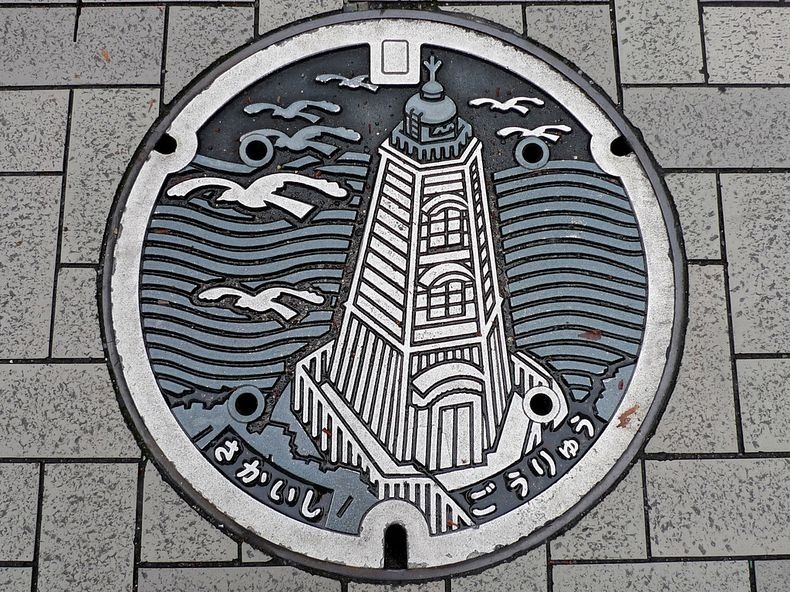 japan-manhole-covers-11