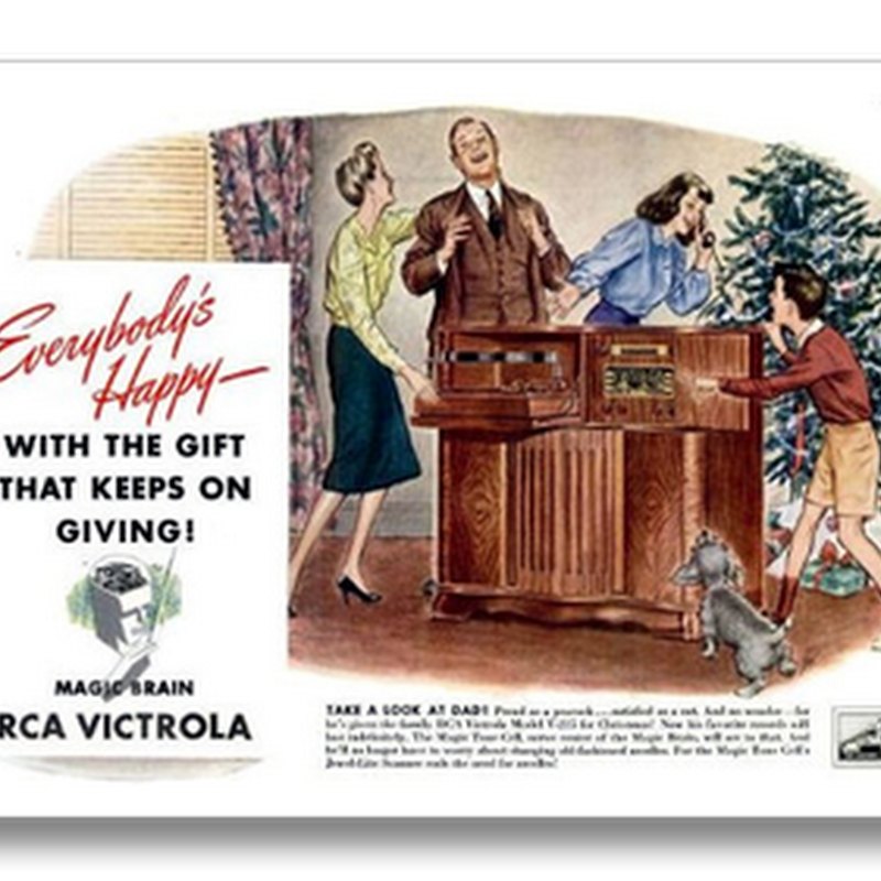 Дорогие подарки. Женщина обрадовалась. The gift that on giving. Мужчина дарит подарок. Подарок в руках фото.