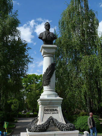 Imagini Drobeta Turnu Severin: Statuia lui Decebal