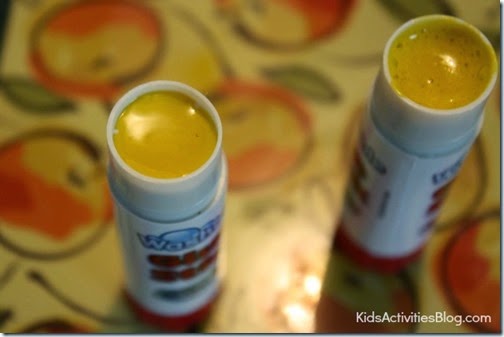 Make Your Own Crayon Sticks! This is such a simple, clever idea that kids will LOVE! Make Your Own Crayon Sticks! This is such a simple, clever idea that kids will LOVE!