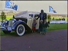 1997.10.05-014 Ford V8 limousine 1935