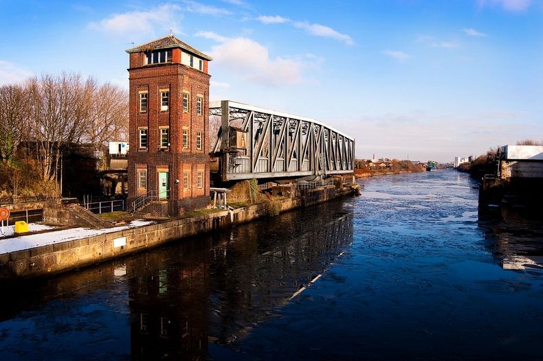 barton-swing-bridge-3 barton-swing-bridge-3