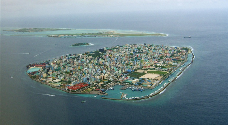 10 เกาะที่แออัดที่สุดในโลก