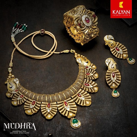 اطقم زمرد فاخره Socialfeed.info-kalyan-jewellers-showcases-its-design-supremacy-with-this-spectacular-set-from-our