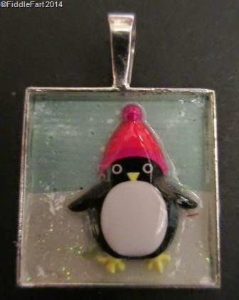 [Penguil%2520in%2520a%2520pendant%2520tray%255B21%255D.jpg]