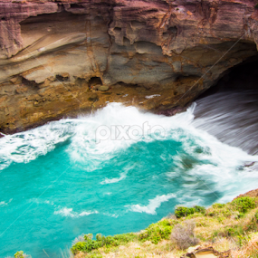 Snapper Point by Dan Searle - Landscapes Caves & Formations