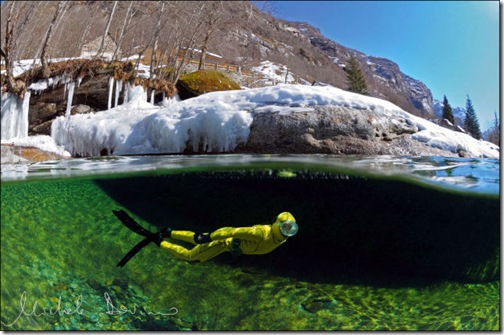 incredibly_clear_waters_of_the_verzasca_river_640_06