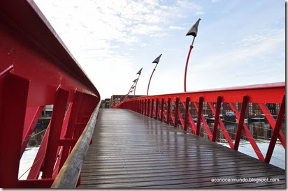 Amsterdam. Puente rojo en Zeeburg - DSC_0192