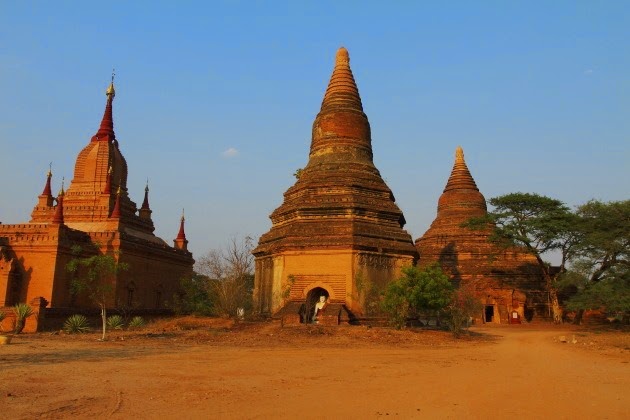 The bell shaped pagodas o Bagan, Burma