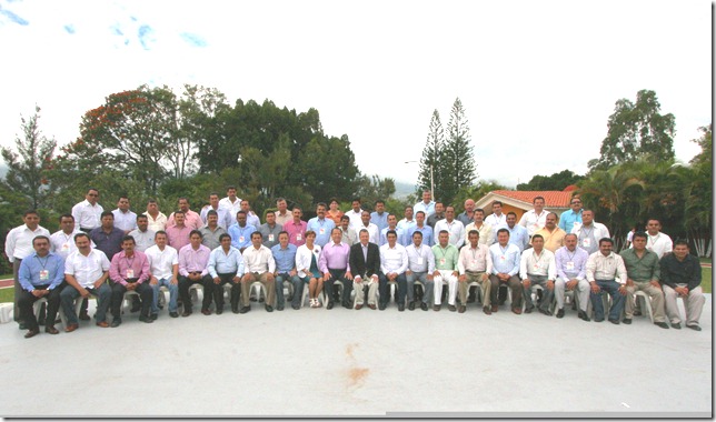 Foto-con-Presidentes-Municipales2012