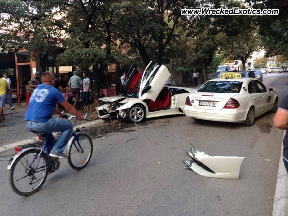 [Lamborghini-Crash-3%255B3%255D.jpg]