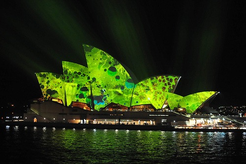 [Vivid-Sydney-Festival-Makes-the-Sydney-Opera-House-and-City-Shine-in-the-Best-Light-13%255B3%255D.jpg]