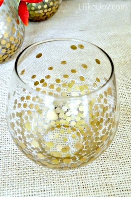 gold dot vase 2