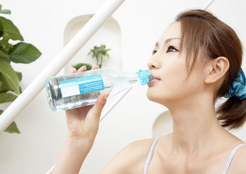 Cần phải làm cách nào để có thể ngày đông làn da ko khô Phải làm phương pháp gì để mùa đông da tay ko bị tróc da