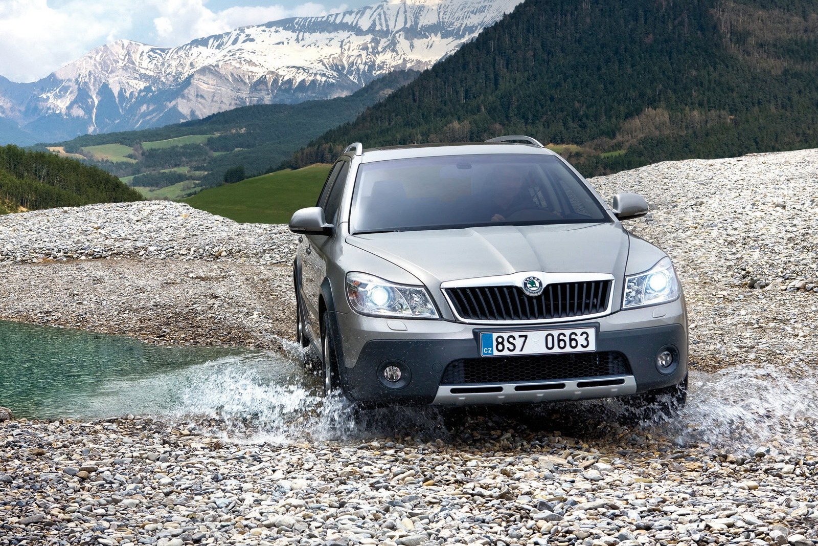[2009-Skoda-Octavia-Scout-3%255B2%255D.jpg]