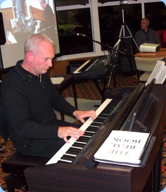 Darren Smith, one of our guest artists for the Club Night, playing the Yamaha Clavinova CVP-509. Darren is the National Retail Sales Manager for the MusicWorks organisation (as well as being a wonderful musician!).