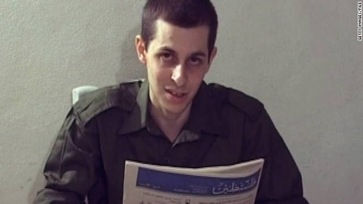 Shalit parents end protest as son's freedom promised