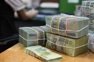 NHNN bơm 150.000 tỷ trong quý I. NHNN bơm 150.000 tỷ trong quý I.