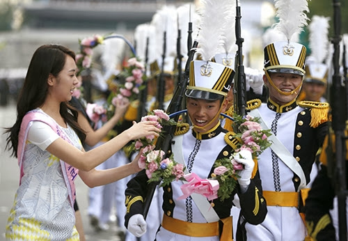 В Южной Кореи прошел масштабный военный парад