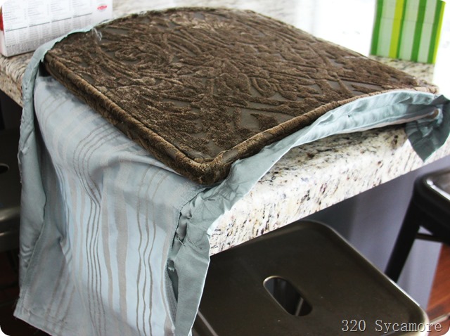 uncover fabric on chair