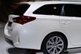 2013-Toyota-Auris-Touring-Sports-17
