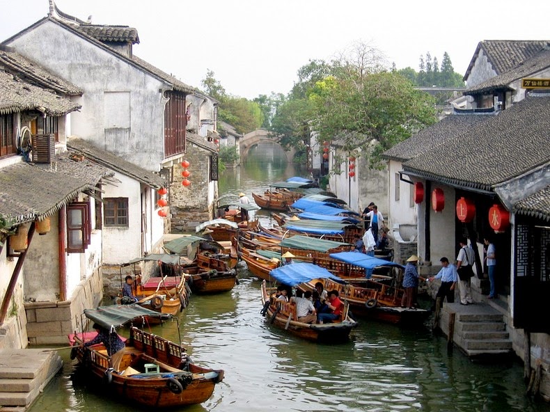 The Water Town of Zhouzhuang | Amusing Planet