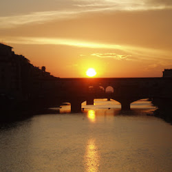Puesta de sol tras el Puente Viejo