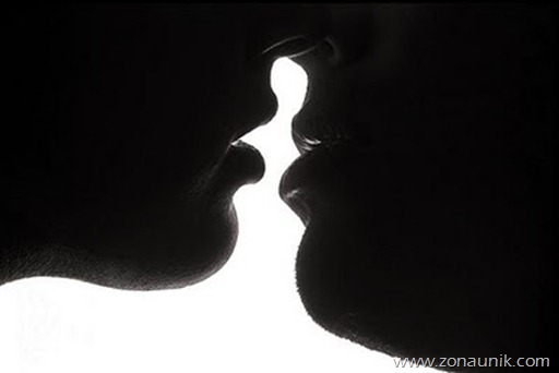 kiss1 kiss1