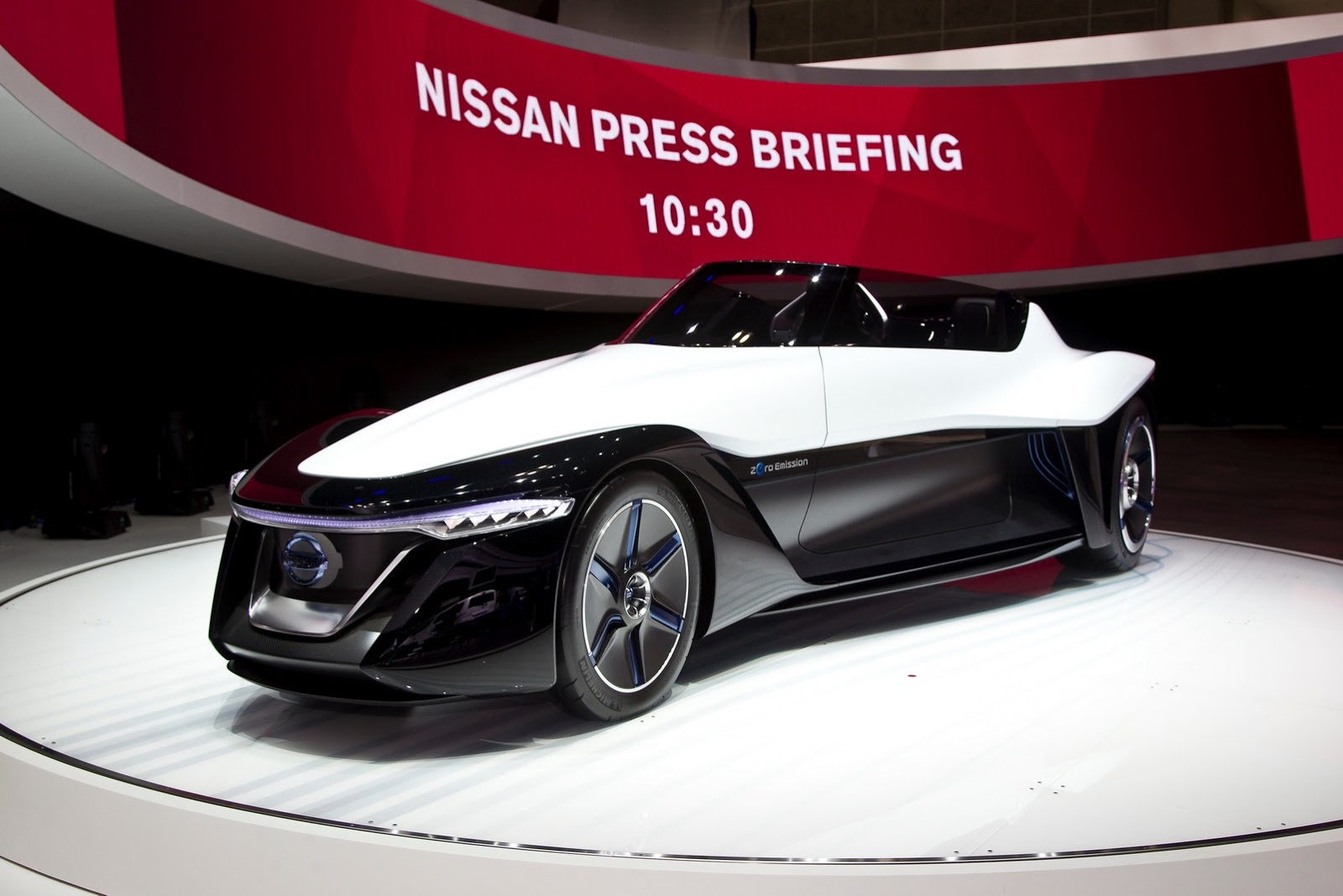 [Nissan-BladeGlider-05%255B2%255D.jpg]
