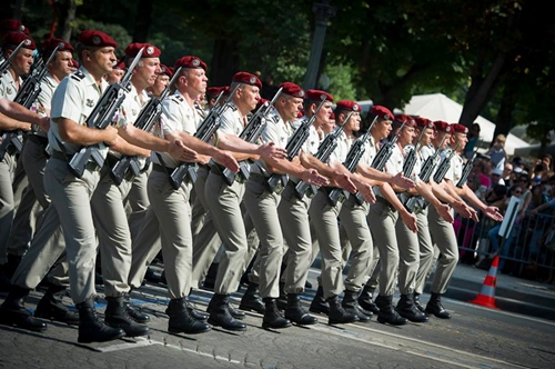 Франция отметила День взятия Бастилии традиционным парадом