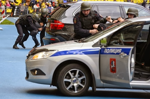 Московские полицейские отметили свой профессиональный праздник