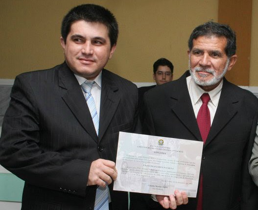 [REGI%2520e%2520chico%255B3%255D.jpg]