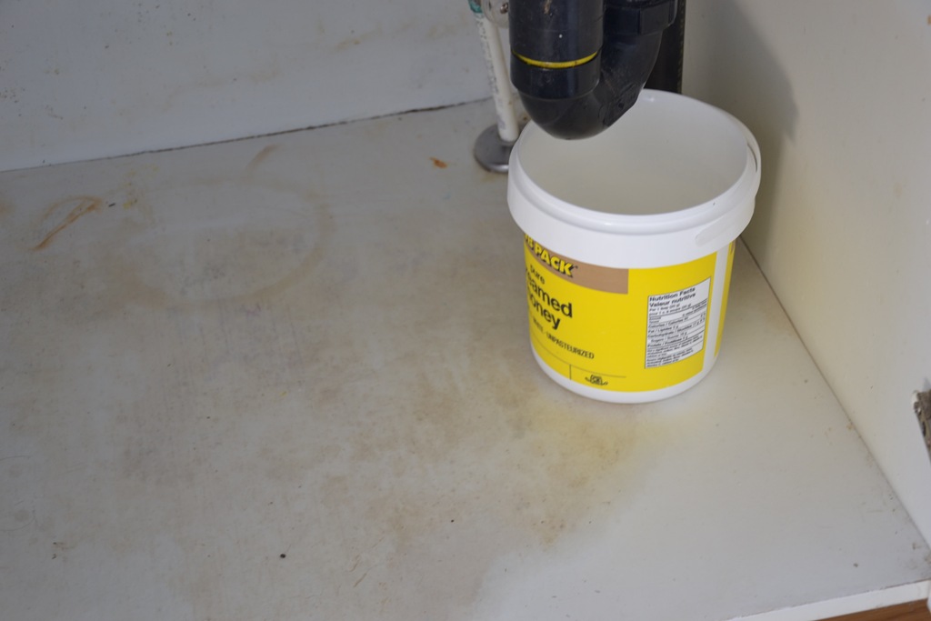 [leaking%2520problem%255B3%255D.jpg]