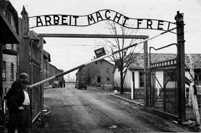 "El trabajo os hará libres" - Auschwitz