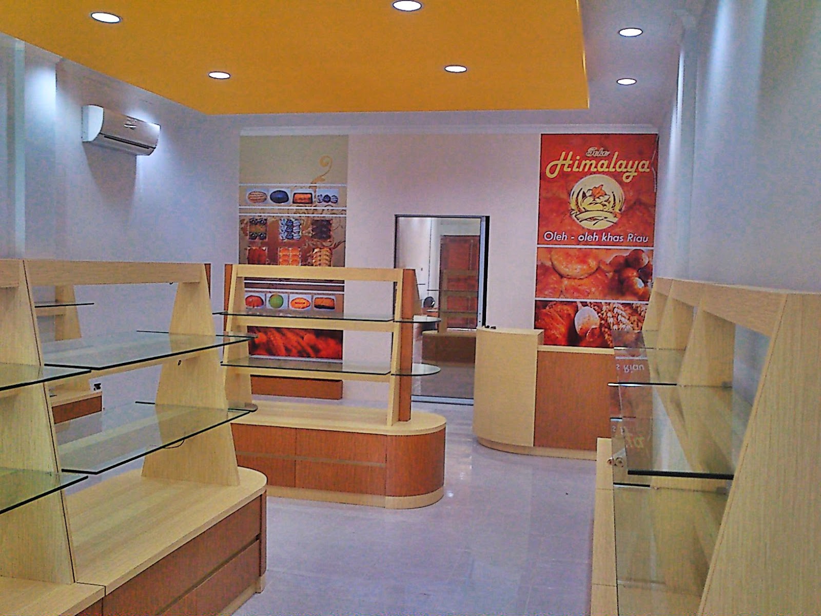 Kimura Gallery: Interior Toko Kue Himalaya Pekanbaru
