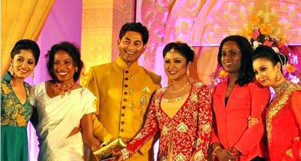 [archana-suseelan-wedding-reception%255B3%255D.jpg]