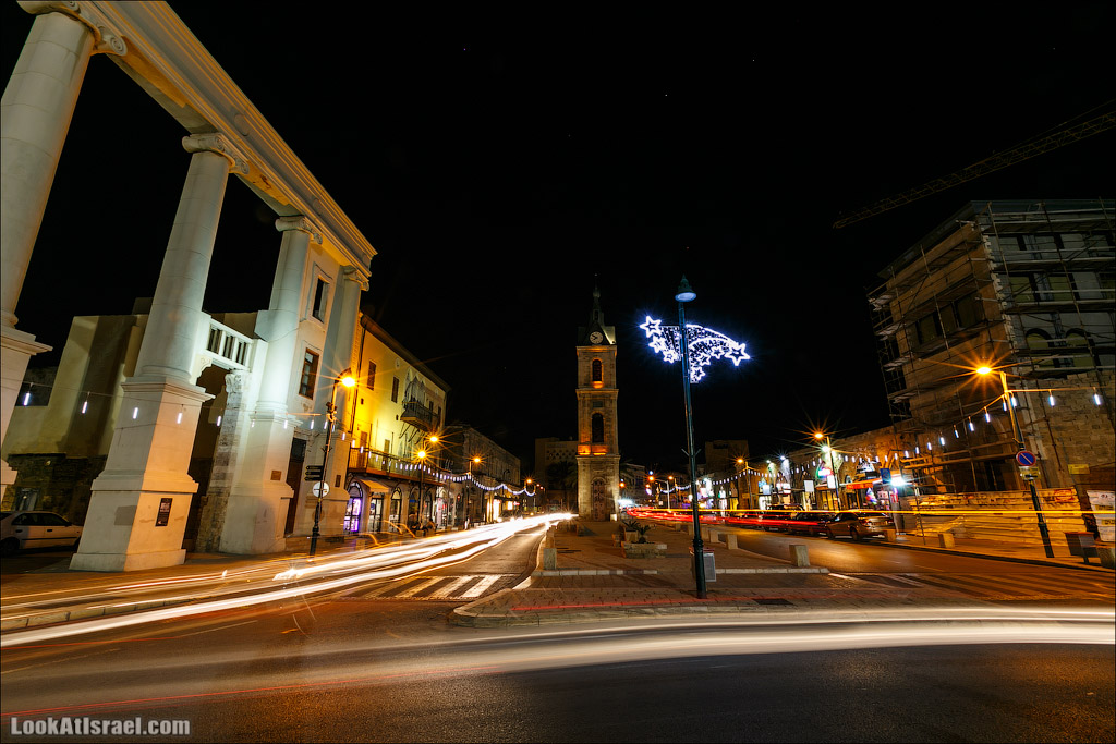 Рождество в Яффо. Праздничная елка и украшения. LookAtIsrael.com - Фото путешествия по Израилю
