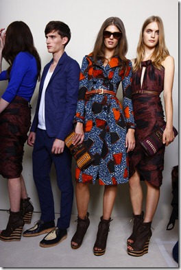 burberry-spring2012-twitter-21