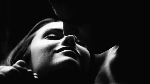 Resultado de imagem para sensualidade gifs