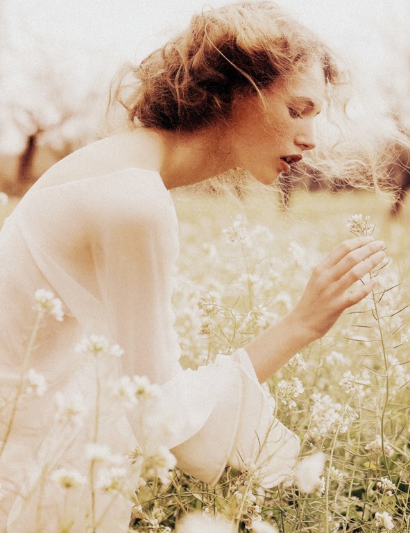 [elle-sweden-may-2008-editorial%255B5%255D.jpg]