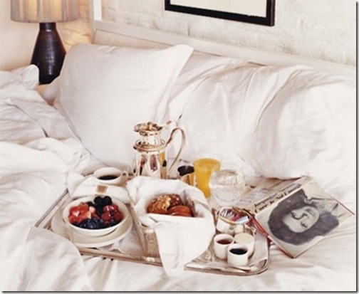 breakfast in bedf