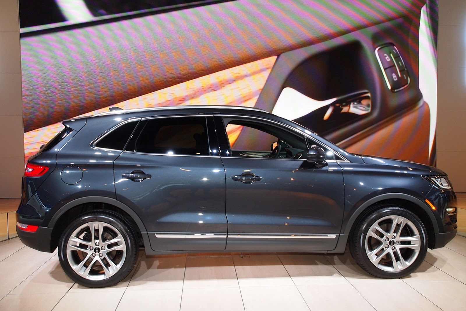 [2013-Los-Angeles-Auto-Show-188%255B2%255D.jpg]
