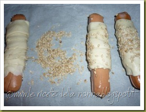 Bocconcini di wurstel in pastasfoglia con semi di sesamo (5)