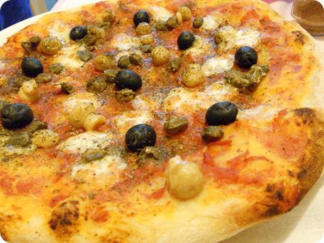pizza olive e funghetti (2)