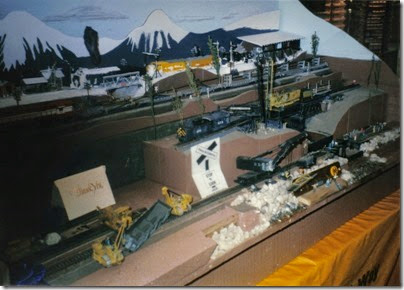 12 Ron Harmon's Display at the Triangle Mall in November 1995