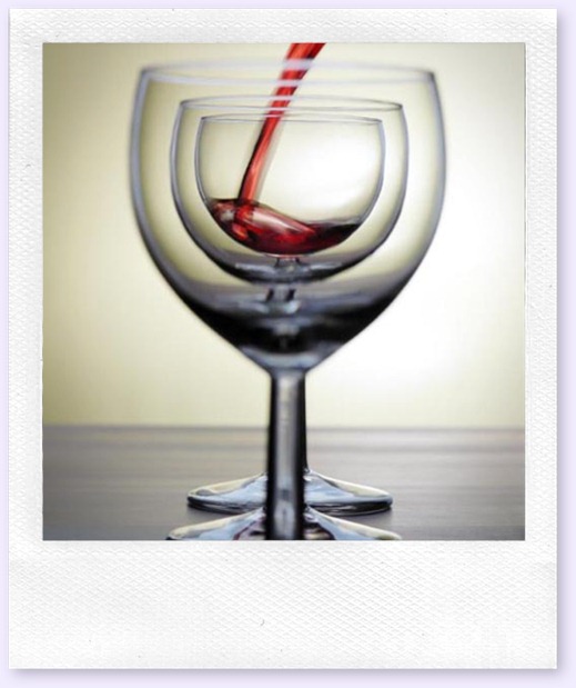 red_wine_marching_glasses