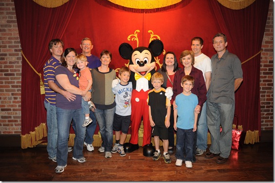 2012-11  Family & Mickey  41687690265