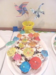 Beckys shower cupcakes and table decoration